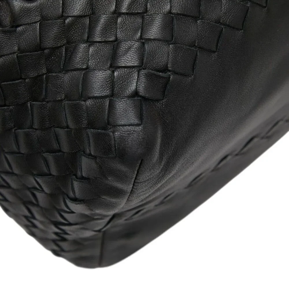 Bottega Veneta delivery duty
